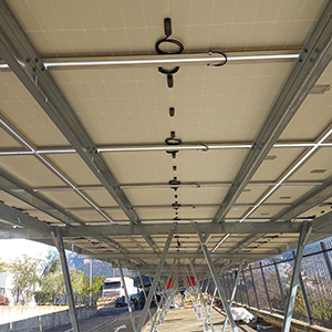 Profesioniste dhe detajiste ne montim panelesh Profesioniste dhe detajiste ne montim panelesh